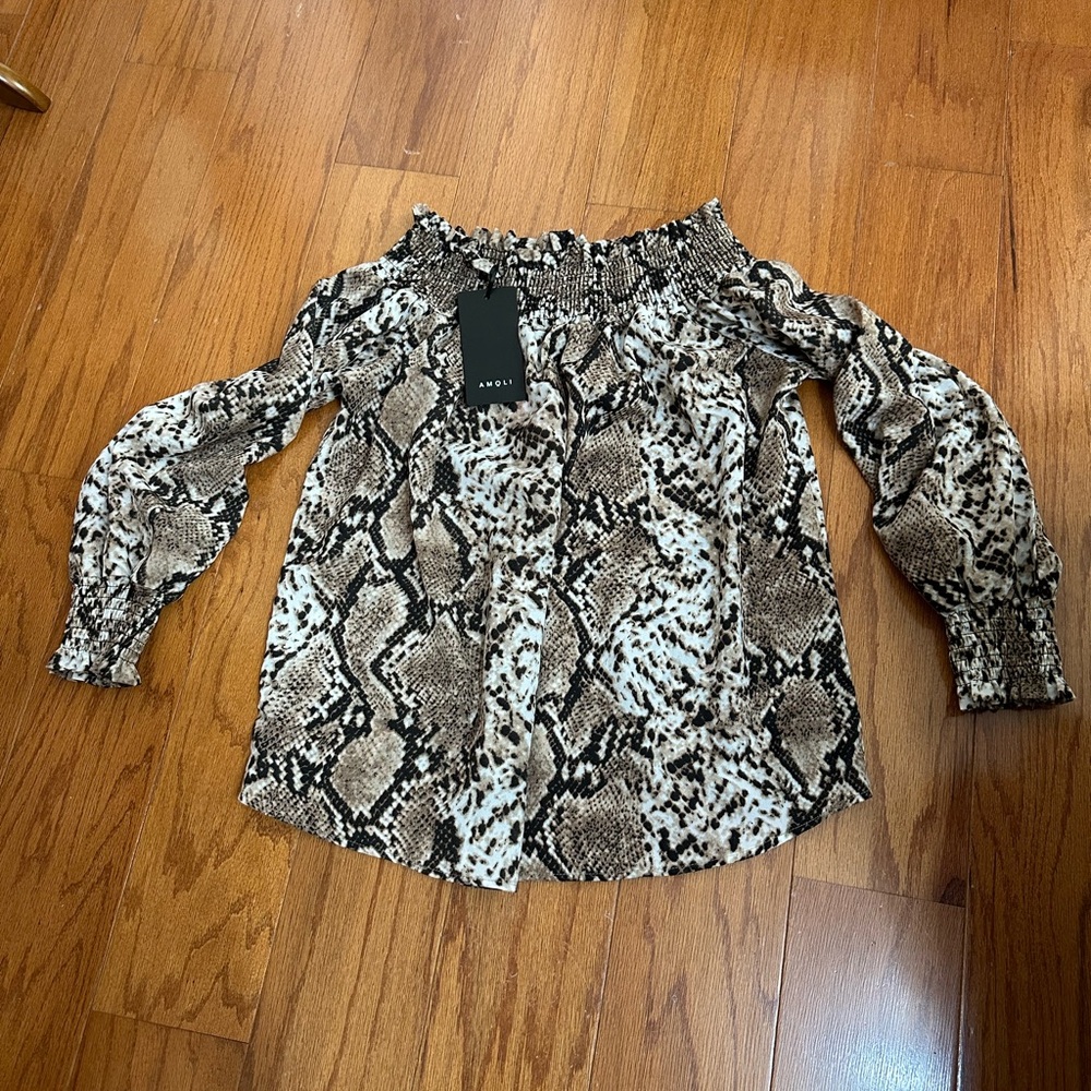 Women's Snake Print Off-Shoulder Top